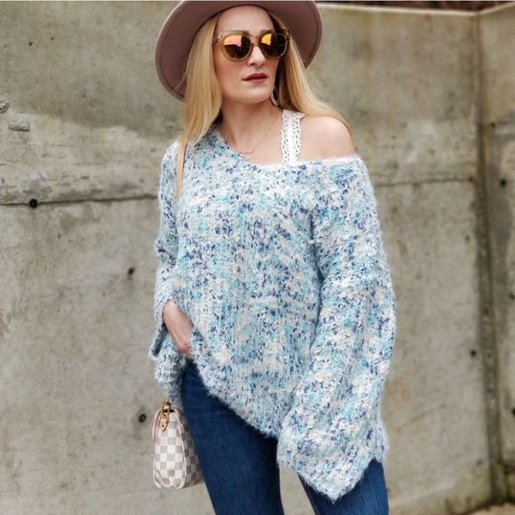 Ultra Soft Blue Sweater - Picture 1 of 5